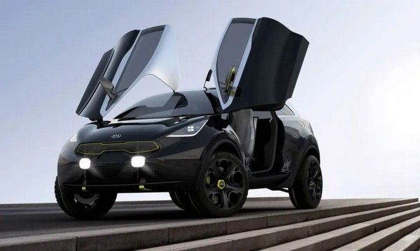 Бяхме свикнали в продължение на десетилетия смелите идеи в автомобилния дизайн да идват от европейци и американци, а азиатците да се придържат към консервативен и дори подчертано имитаторски подход. В ерата "Шрайер" Kia бе една от марките с най-смели концепти. Тук е прототипът на Niro, за съжаление доста "приземен"  при достигането до серийно производство. 
