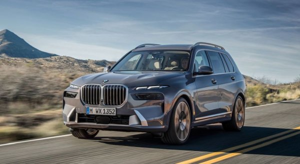 Поредно потвърждение за особения характер на българския пазар: най-продаваното BMW у нас е едно от най-скъпите. Цените при обновеното миналата година Х7 започват от 191,000 лева. И тук най-популярен е дизелът, със 134 регистрации за варианта 40d, но има и цели 54 бройки от върховото M60i. 