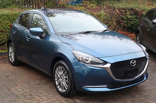 През 2014 на пазара се появи четвъртата генерация - и първата, построена върху собствена японска платформа, а не върху съвместно разработена с Ford. В резултат суперминито влиза директно в Топ 10 на TUV и е най-добре представящият се японски автомобил от 2015-2016 година (5.1% повреди при среден пробег 46 000 км). 
