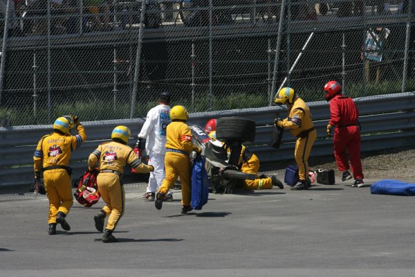 Преди началото на шампиота обаче Кубица катастрофира тежко по време на рали-състезание в Италия, където неговата Skoda Fabia S2000 се удря в мантинелата. Стоманената релса почти отрязва ръката на пилота, а той прекарва около час в колата, преди спасителните екипи да успеят да го извадят.

Възстановяването отнема няколко години и проваля кариерата на Кубица във Ferrari. Да, полякът е подписал предварителен договор с италианския тим за сезон 2012 г., но пораженията по дясната му ръка са сериозни. Това обаче не го спира и през същата година той участва в световния рали-шампионат, където печели титлата в клас WRC2. По-късно се зарръща и във Формула 1, където печели 1 точка с Williams, а след това е резервен пилот на Alfa Romeo. Сега кара в сериите  ELMS и дори спечели титлата в тях.