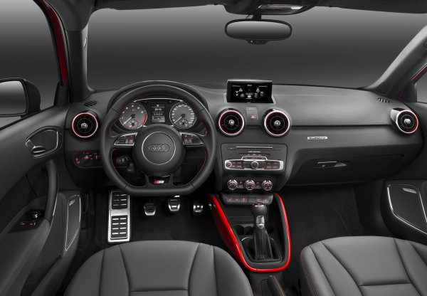 През последните години практически не са останали такива автомобили на поточната линия, така че автомобилните фенове от старата школа вероятно ще си спомнят малкия боен хеч от Audi с усмивка.
