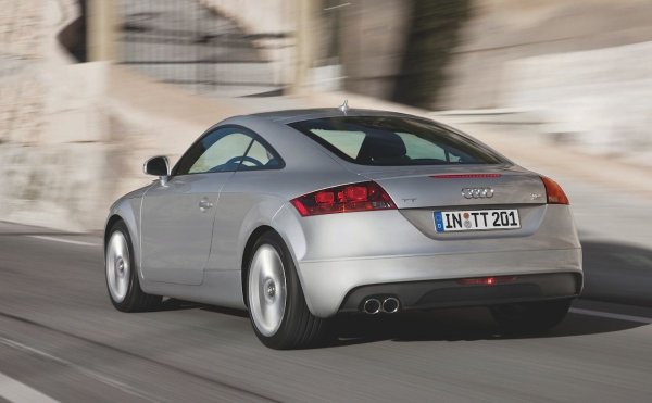 Рейтинг на надеждност: 88,4%

Тази версия от второ поколение на Audi TT не е толкова впечатляваща на вид като оригинала, но все пак е изцяло спортна кола, която предлага много забавление при шофиране. Едва 11% от собствениците съобщават за проблеми, разпределени поравно между каросерията, електрическата система и кормилното управление. Ремонтът на 3/4 от колите е струвал до 500 лири, а при останалите – до 1000.