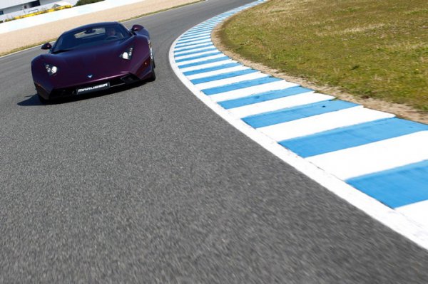 Руската суперкола Marussia B1 / В2