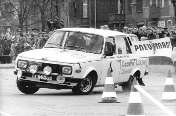 Подготвената за рали състезания версия, заснета през 1983. Снимката е от Германския държавен архив