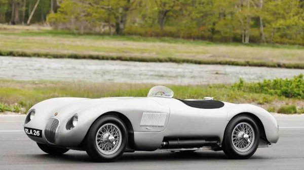 Цена - 3 635 000 долара, търг на Gooding Christie's

Продаден за малко по-малко от прогнозната му цена от 3 750 000 - 4 500 000 долара, славният C-Type може да се счита за доста изгодна сделка за новия си собственик. Един от само 43-те произведени, този редови шестцилиндров Jaguar вече е приет за участие в Mille Miglia 2026. Новият му собственик просто трябва да плати таксата за участие. 
