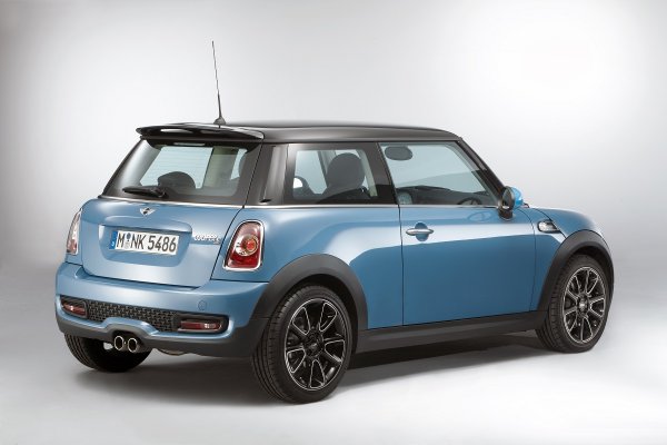 MINI Cooper S Bayswater - класическият разбойник