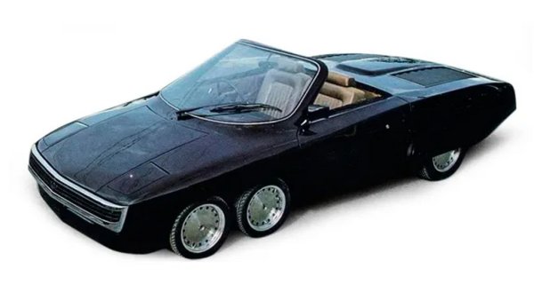 Тази кола с шест колела бе вдъхновена от болида Tyrrell P34 от Формула 1 - същия, когото Джоди Шектър бе нарекъл "тотален отпадък". Panther имаше лаком 8.2-литров V8 двигател с туин турбо и обещаваше максимална скорост над 320 километра в час - но така и не я постигна никога. 
