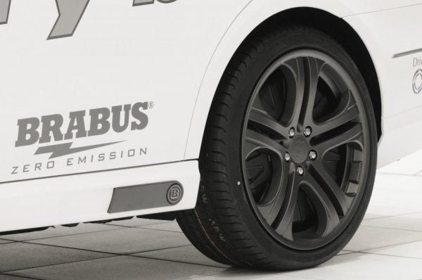 Хибриден Mercedes-Benz E-Class от Brabus