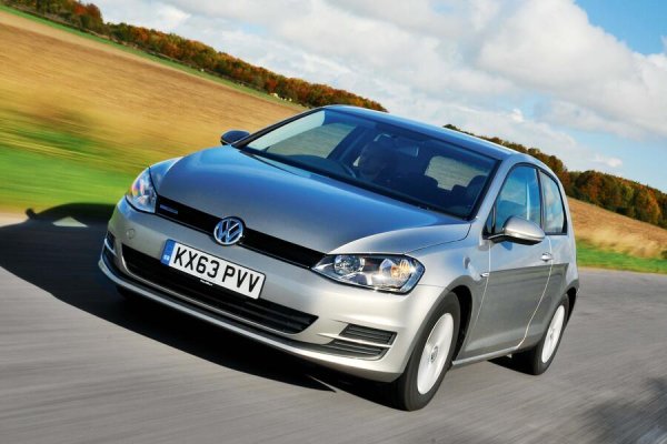 С огромни подобрения спрямо предшественика си по отношение на качеството на материалите, изтънчеността, динамиката и ефективността, Mk7 Golf беше скъпо изглеждащ и изключително гъвкав отговор на идеята, че достъпните семейни автомобили не могат да бъдат желани. Focus, Astra, Corolla и Civic просто не можеха да се мерят с него.

Ерата на GTI, особено обновената версия Mk7.5, е може би абсолютният връх на спортните автомобили на VW. Това е най-близкото до съвършенството, което кола е постигнала през последните години във формулата на горещите хечбеци, и остава еталон за сегмента дори и сега.
