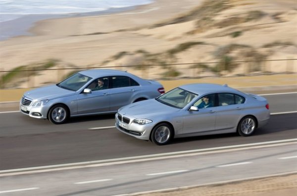 Новите BMW 5-series и Mercedes E-class
