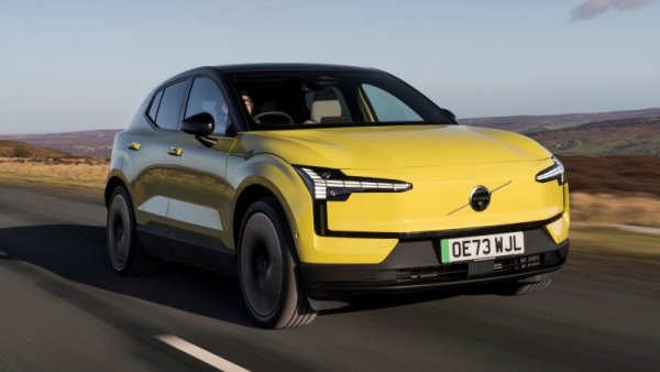 Добър дебют за най-новия електрически модел на Volvo, макар че в тази бройка се включват и регистрираните от самите дилъри демонстрационни автомобили. 
