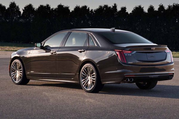 Лансиран през 2016 г., CT6 обещава да бъде голямото завръщане на Cadillac. Въпреки това, едва през 2019 г. се появява впечатляващият 4,2-литров V8 двигател с два турбокомпресора, произвеждащ 500 к.с., който дори достига 550 к.с. във версията CT6-V. За съжаление на компанията, в крайна сметка моделът се проваля.
