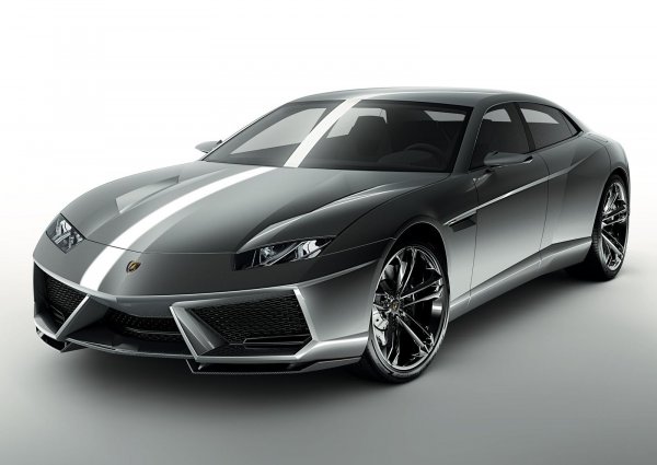 Можем да обобщим този прототип като Revent&oacute;n със силни линии, но превърнат в седан с предно разположен двигател. Estoque беше представен на автомобилното изложение в Париж през 2008 година и и беше вторият прототип след концепцията Miura, създадена от Валтер де Силва, с която Lamborghini изглежда искаше да изследва нови сегменти. Но ако Miura наистина беше просто почит към миналото, което компанията никога не е възнамерявала да произведе, Estoque беше много по-сериозен проект. 