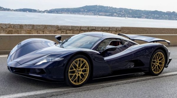 Тази цена е за върховия, изработен от въглероден композит вариант на японския хиперавтомобил. Производството на Owl е ограничено до 50 екземпляра. Максималната му скорост е 418 км/ч - нещо, с което новият лидер в тази класация няма никаква амбиция да се мери. 
