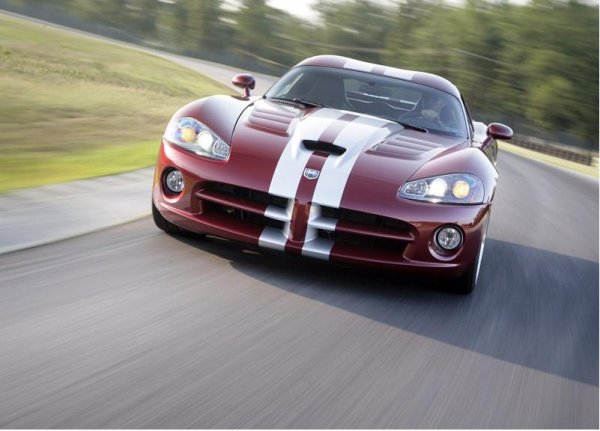 500-те конски сили, с които разполага американският спортист, го изстрелват до 100км/ч за 3.9 сек.