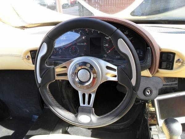 Реплика на McLaren F1