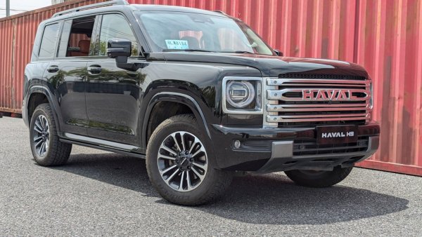 Марка за SUV модели в целия спектър - от малки SUV като Jolion и компактни като H6 (и двата лансирани вече на българския пазар), до сериозни офроуд машини на рама като H9, който ще дойде съвсем скоро у нас (на снимката), и новия Haval с код В26, който дори още няма измислено име. 
