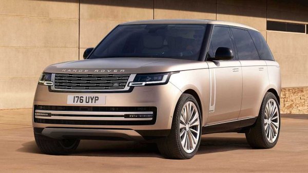 Дори величественият Range Rover, най-големият и най-луксозният офроудър/SUV на Land Rover, има plug-in хибридна версия с щедър електрически пробег. Това е моделът P460e PHEV AWD, който има одобрен от WLTP пробег от 121 км.

Двигателят е същият - 3,0-литров, редови с 6 цилиндъра и мощност 460 к.с. Както при „Sport“ батерията остава същата с 38,2 кВт/ч (31,8 кВт/ч използваеми). Още по-мощната версия P550e PHEV AWD с 550 к.с. има максимален пробег от 120 км.
