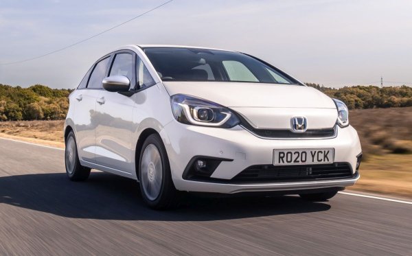 Рейтинг на надеждност: 98,2%

Последната версия на Jazz е хибридна кола, която използва два електрически мотора заедно с 1,5-литров бензинов двигател за подобряване на производителността и икономичността. Той отдавна е претендент за най-надеждната малка кола и това не се е променило. Само 8% от собствениците на Jazz, участвали в анкетана, съобщават, че колата им се е развалила.

Електрическите проблеми, включително проблеми със сателитната навигация/информационно-развлекателната система, са най-честата жалба. Въпреки че всички автомобили остават годни за управление, 71% от ремонтите са отнели повече от седмица. Honda покрива всички разходи. 