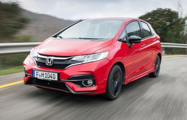 Рейтинг на надеждност: 98,7%

Предишният Jazz се оказва дори по-здрав от последния модел. Само 6% от собствениците разкриват, че тяхната кола е претърпяла проблем и единствените засегнати области са каросерията, вътрешната облицовка, електрическата система извън двигателя и окачването.

2/3 от колите са прекарали по-малко от ден в сервиза, но при 20% престоят е бил над една седмица.