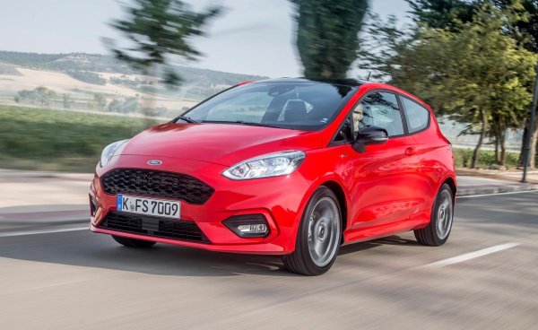 Рейтинг на надеждност: 80,2%

Настоящата Fiesta е най-малко надеждната малка кола, като 31% от автомобилите на собственици, участвали в проучването, са се повредили. Проблемите с окачването са най-много, следвани от акумулатор, ауспух, двигател и електрическата система извън двигателя, вътрешна облицовка и сателитната навигация/информационно-развлекателната система.

Неизправностите извеждат една трета от засегнатите коли извън строя за повече от седмица, а 30% от тях не могат да се карат. Добрата новина е, че 90% от работата в сервиза е безплатна и никоя от сметките не надвишава 300 лири.