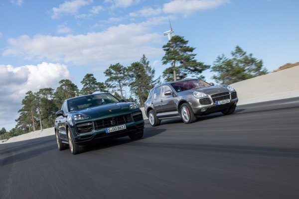 Именно Cayenne наложи тенденцията за супер-популярни кросоувъри, които носят големи печалби на премиум-марките. Той беше пионерът, който проправи пътя за SUV-модели на Lamborghini, Aston Martin и дори Ferrari. 