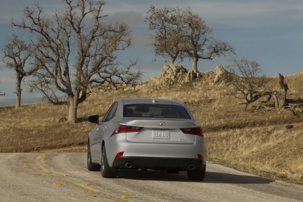 Lexus IS