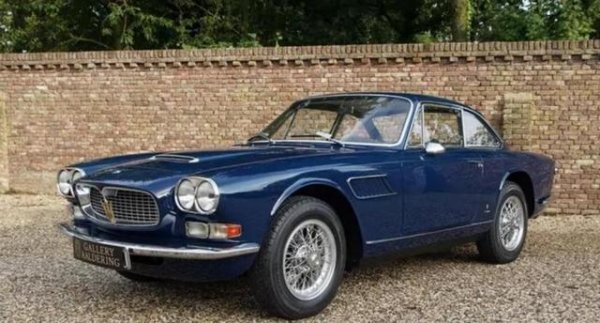 Спортното купе Maserati 3500GTI Coupe S се появява във владение на Павароти през 1963 г. Колата получава и второ име &ndash; Sebring. Това е първото масово произведено Maserati Gran Turismo и ролята на Лучано като посланик на марката е много полезна. Именно от тази кола се ражда истинското приятелство между Павароти и Maserati.

Под капака на Sebring има 6-цилиндров DOHC двигател Lucas с механично впръскване на гориво, способен да развие мощност 235 к.с. с. Въртящият момент се предава на задните колела с помощта на 5-степенна скоростна кутия с къс ход. Монтирани са дискови спирачки, а колелата със спици Borrani допълват високоскоростните гуми Pirelli Cinturato. Сега е колекционерски модел, но едно време Павароти го е карал всеки ден. 
