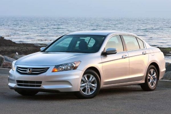 Максимална цена &ndash; 12 600 долара

Силни страни &ndash; надеждност, пътно поведение и здрав двигател с приемлив разход на гориво (9,0 л/100 км)