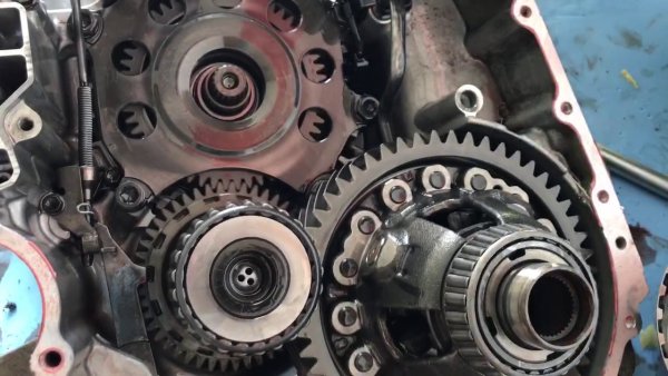 Кутията може да издържи над 350 000 км, но изисква изключително внимателно отношение преди всичко заради не много ефективната охладителна система, която може да доведе до прегряване. Поправката на тази трансмисия е доста сложна заради липсата на патентован комплект за ремонт на соленоиди. Така че, за да постигнете рекорден пробег, трябва да избягвате тласъците в летните задръствания и да сменяте маслото по-често.