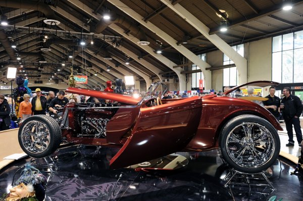 Кадри от тазгодишното американско автоизложение "Grand National Roadster Show"