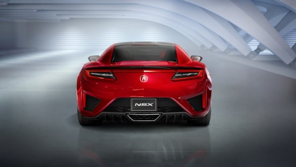Серийната Acura NSX