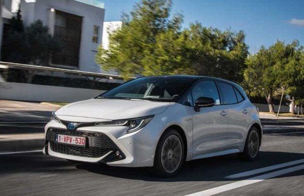 Начело на Топ 10 е един модел, който е добре познат в почти всички държави по света. Популярността на Corolla си остава ненадмината, като важна роля за това играе и фактът, че автомобилът се произвежда в 7 страни и се продава на всички континенти.
