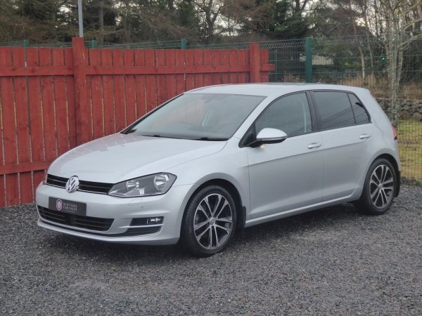 Броят на офертите за този модел е намалял с 16%, но пък цените му са скочили с 31%. Употребяван дизелов Golf струва средно 20 018 евро, което е почти еквивалентно на чисто нов бензинов модел (20 395 евро). При бензиновата версия предлагането спада с 16,8%, но средната цена не се увеличава като при дизела. Точно преди година тя беше под 16 000 евро (средно), а сега е 20 386 евро.