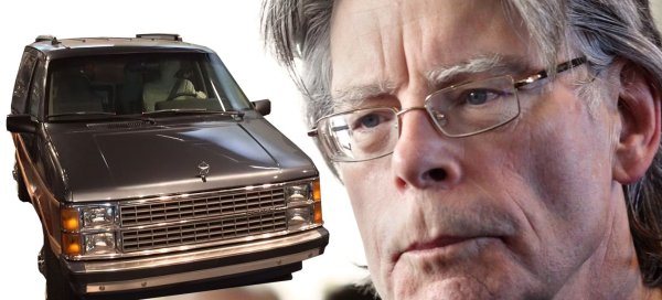 На 19 юни 1999 г. Стивън Кинг бил на една от нормалните си разходки близо до дома си в Мейн, когато бил блъснат от Dodge Caravan от 1985 г. Той получи множество наранявания и почти загуби живота си. След инцидента писателят премина през дълъг период на болка и възстановяване, в който в един момент беше готов напълно да се оттегли от писането. За щастие той успя да се справи и оттогава продължава да бъде плодовит писател. Към днешна дата Стивън Кинг приписва скромната си гледна точка за живота на инцидента си, въпреки че е малко вероятно опитът да е помогнал да успокои страха му от превозни средства убийци.