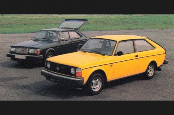 За да решат тези пробреми, във Volvo подготвят прототипи 243/263, които се отличават както на нътиен вид, така и по двигателите. При 243 има кръгли фарове и 4-цилиндров мотор, докато при 263 оптиката е правоъгълна, а под капака е поставен агрегат с 6 цилиндъра. По неизвестни причини обаче и двата автомобила не стигат до серийно производство. Вероятно за да не се конкурират с новата серия 300 и с купето 262 С на Bertone. 
