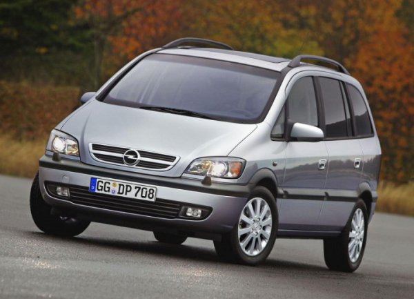 E10 e съвместим с всички двигатели на Opel, с изключение на 2.2-литровия бензин с директно впръскване, код Z22Yh. Той е монтиран във Vectra, Signum и Zafira.
