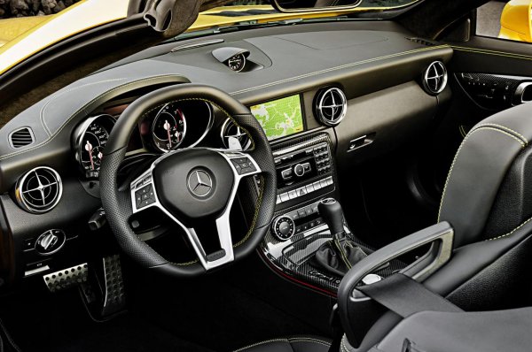 Mercedes SLK 55 AMG Streetfighter - разработка на AMG и Ducati 