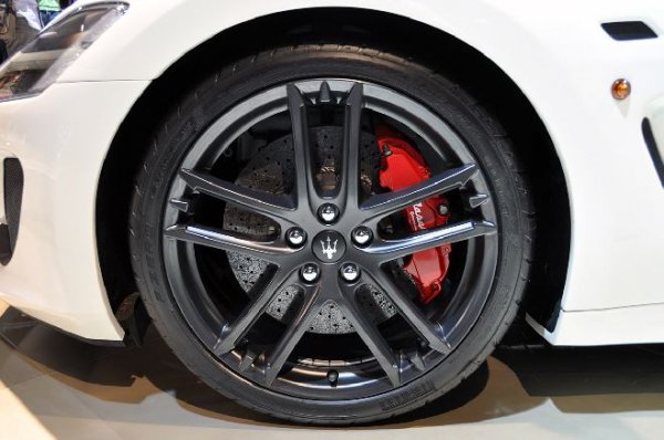 Maserati GranTurismo MC Stradale на изложението в Париж