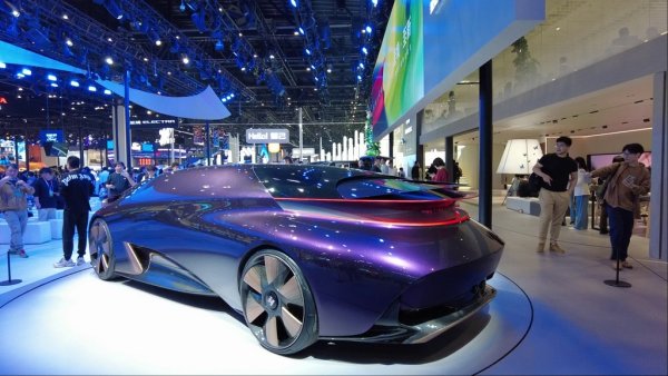 Концепция на Buick за автомобила на бъдещето. Настоящето обаче е проблемът на американската марка от портфолиото на GM в Китай