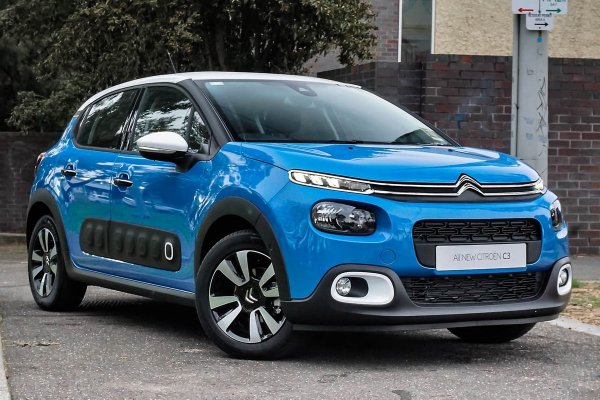 Основана през 1919 и част от Peugeot от 1976, френската компания дълго се луташе, докато собствениците й се мъчеха да й намерят ниша на пазара. Напоследък сякаш успяха - Citroen прави изгодни коли с необичаен дизайн, насочени към по-младата публика, и отчита добри ръстове в Европа. Проблем за компанията са само неуспехите на китайското й поделение, въпреки че Citroen бе един от пионерите на тамошния пазар. През миналата година брандът продаде 1.05 милиона автомобила, най-вече в Европа. 
