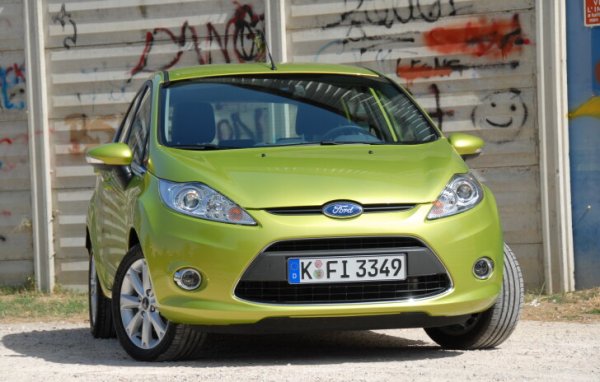 Задвижваните с дизел версии на Ford Fiesta от шесто поколение се представят много по-зле от своите бензинови събратя &ndash; една трета от собствениците съобщават, че са имали проблем през последните две години. Той обаче не е свързван с двигателя, а най-често с лиматика и окачването. Проблеми има също така с батерията, спирачките, двигателя, електричеството на двигателя, горивната система, вътрешната облицовка/седалките и кормилното управление. Ремонтът на почти половината от повредените коли е отнел повече от ден.