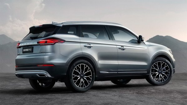 Atlas Pro е и с обновена моторизация, като под капака се е появил 1,5-литров турбобензинов мотор със 177 к.с. Агрегатът може да се комбинира с механична или автоматична скоростна кутия, както и със 7-степенен "робот", който предлага и комбинация със задвижване на четирите колела.

Салонът също е сериозно обновен, като кросоувърът е получил дигитално инструментално табло и нова мултимедия с доста солиден екран.