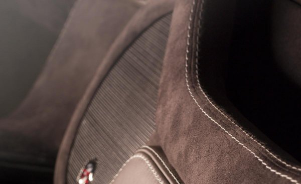 Jaguar XJ220 от Overdrive 