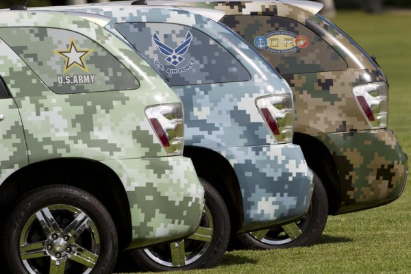 Водородни джипки Chevrolet Equinox за американската армия