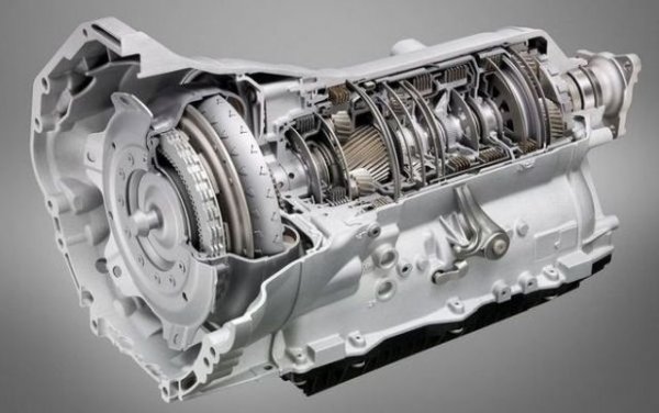 Автоматикът с 5 степени на Mercedes-Benz от серията 722.6 се появява на бял свят през 1996 г. при C- и E-Class. Като цяло той е сред най-надеждните на пазара, но има някои досадни недостатъци. При пробег от 100 000 км се стига до прегряване на хидравличния блок, а също така и до разхерметизиране на радиатора с охладителна течност. Това съответно води до смесване на антифриз и масло за трансмисията с всички произтичащи последствия.
