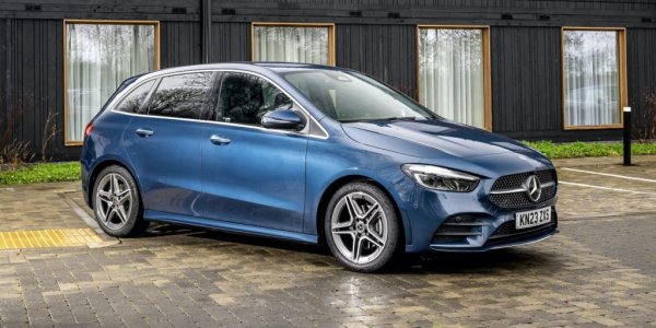 Среден процент проблеми: 5,3%
Среден пробег: 55 000 км
Последно ура за втората генерация на В-класата (W246), която слезе от сцената през 2019. Моделът претърпя няколко сервизни акции: за кормилната уредба, въздушните възглавници, обтегача на ангренажната верига и коланите. Производството беше разделено между германския завод в Ращад и унгарския в Кечкемет. 
