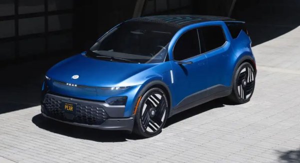 Fisker Pear ще бъде най-достъпният модел в гамата на американската марка, когато се появи на пазара през 2025 г., на цена от 29 900 долара. Хечбекът ще предлага пробег от 315 км за базовата версия, като ще има и вариант с по-мощна батерия с пробег от 560 км.