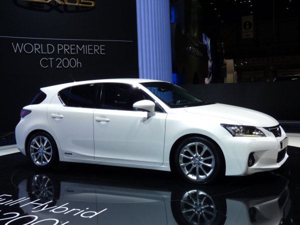 Lexus CT 200h / Женева 2010