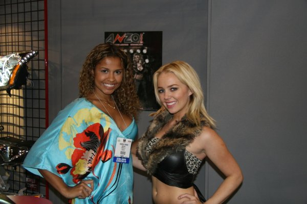 Tунинг Mомичета - SEMA 09